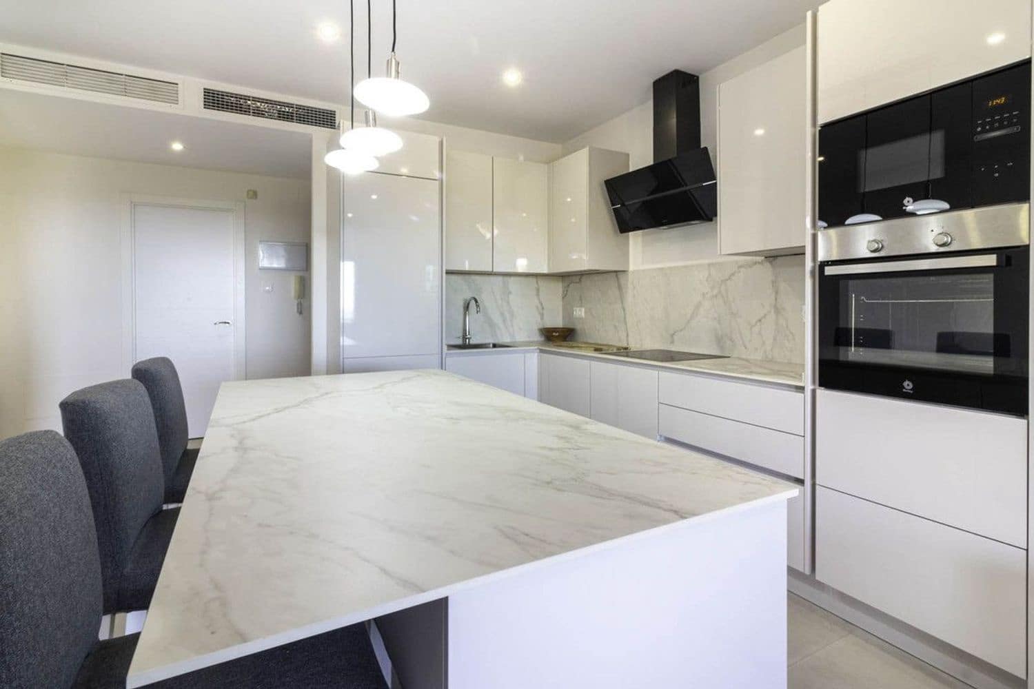 3 soverom Leilighet til salgs i Los Flamingos med svømmebasseng garasje - € 599 500 (Ref: 9797548)