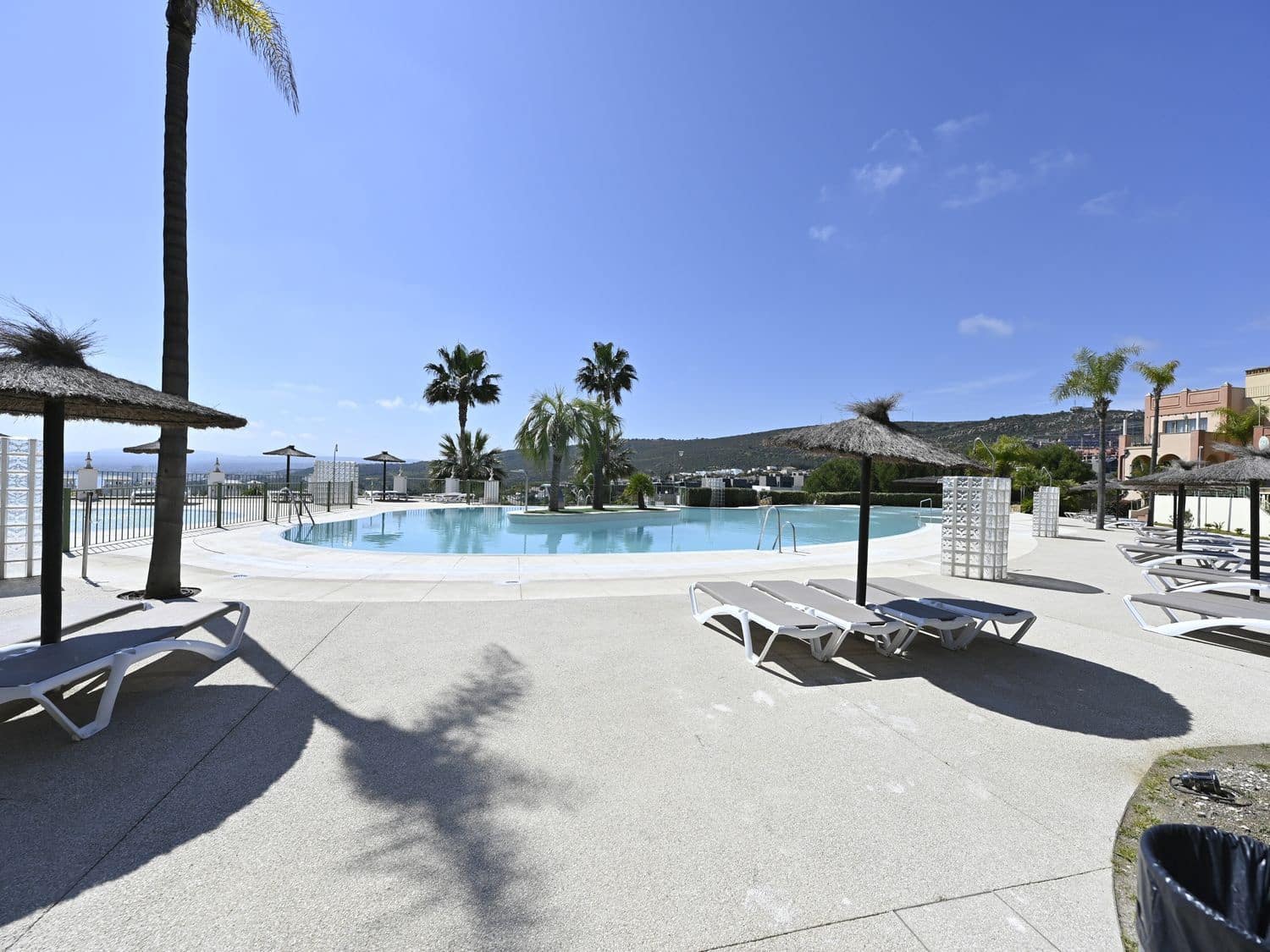 2 sovrum Lägenhet till salu i Manilva med pool garage - 199 000 € (Ref: 9797549)