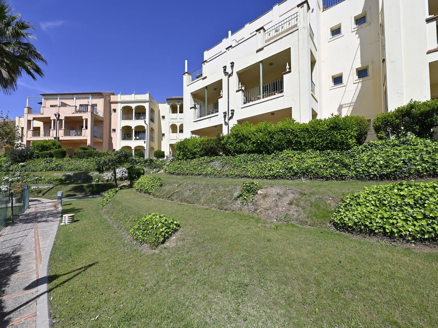 2 sovrum Lägenhet till salu i Manilva med pool garage - 199 000 € (Ref: 9797549)