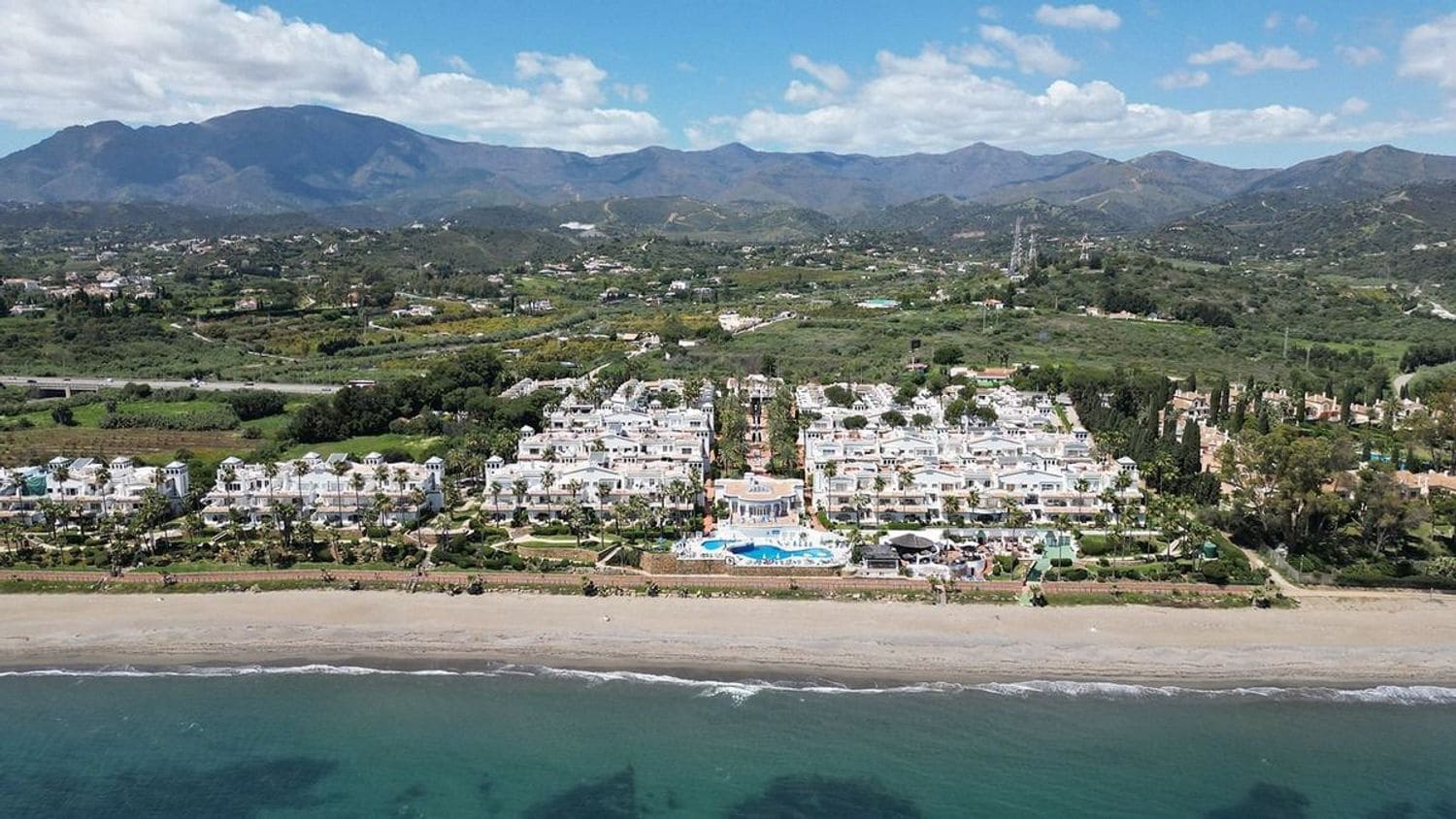 2 slaapkamer Appartement te koop in New Golden Mile met zwembad garage - € 625.000 (Ref: 9797550)