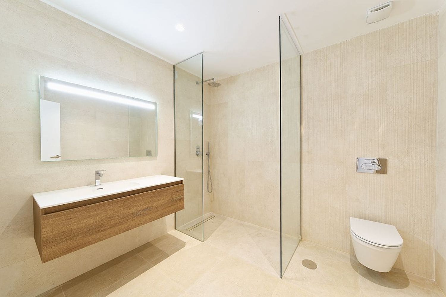 3 camera da letto Villa in vendita in New Golden Mile con piscina garage - 1.950.000 € (Rif: 9797551)