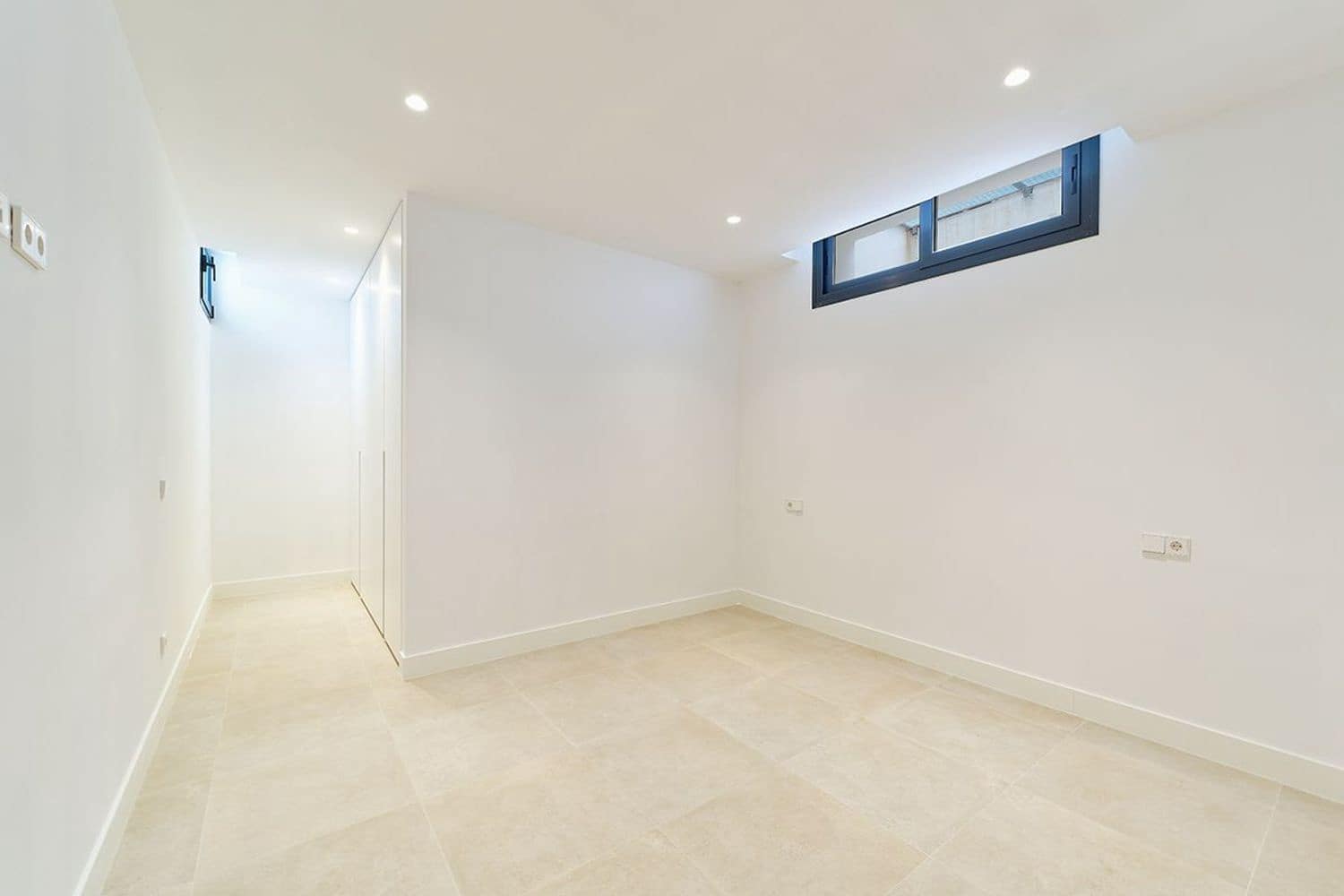 3 camera da letto Villa in vendita in New Golden Mile con piscina garage - 1.950.000 € (Rif: 9797551)