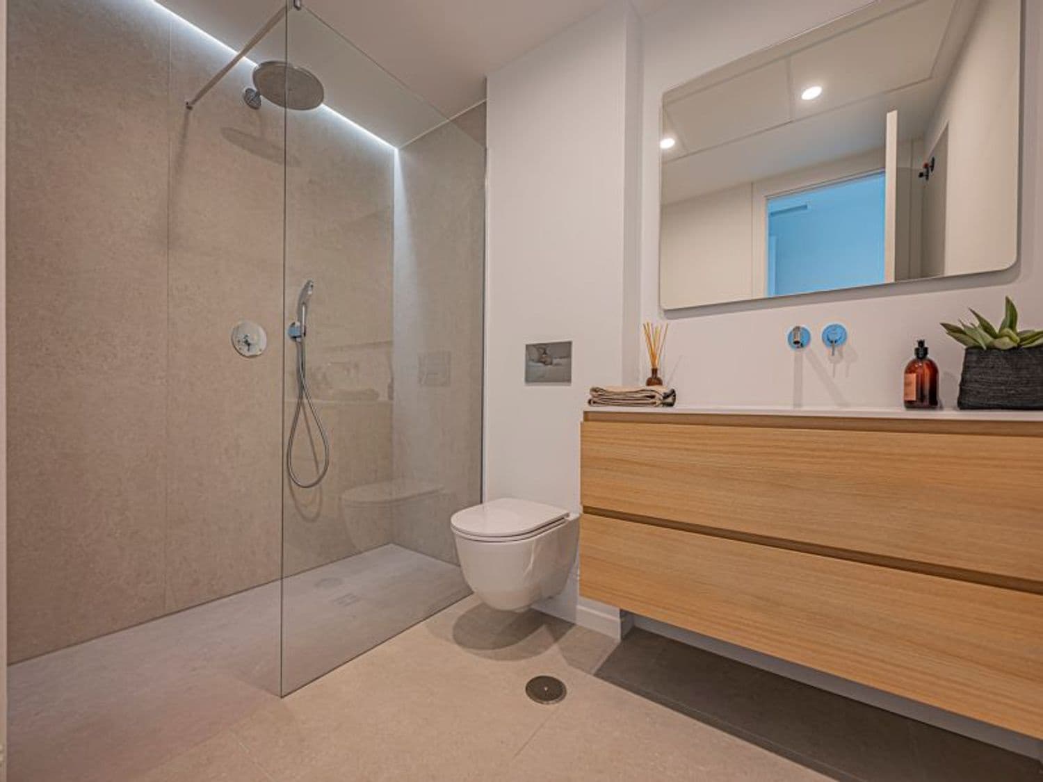 3 sovrum Lägenhet till salu i Benalmadena med pool garage - 1 099 000 € (Ref: 9797552)