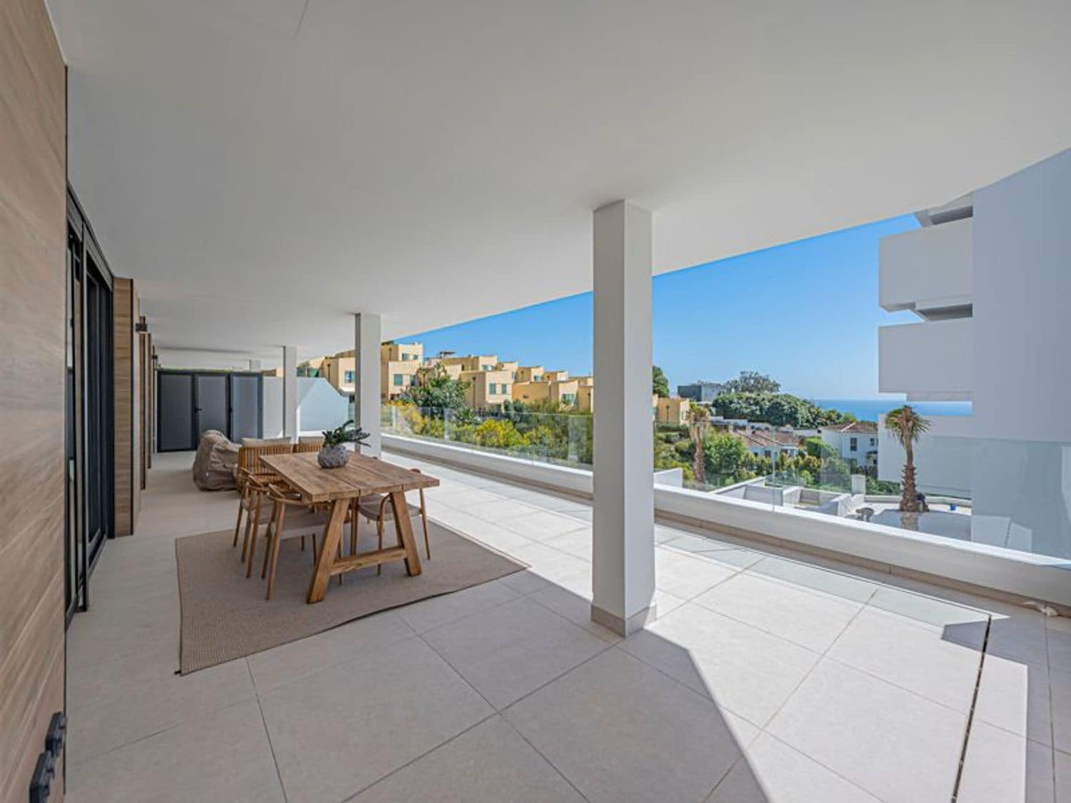 3 sovrum Lägenhet till salu i Benalmadena med pool garage - 1 099 000 € (Ref: 9797552)