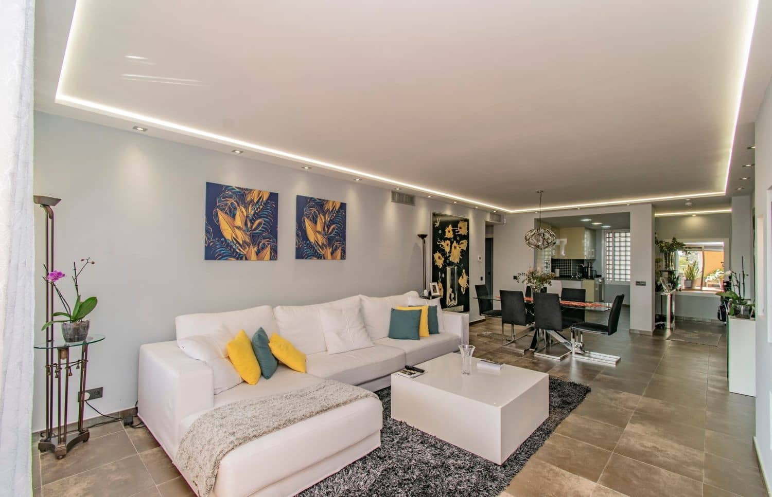 Apartamento de 2 habitaciones en New Golden Mile en venta con piscina garaje - 465.000 € (Ref: 9797554)