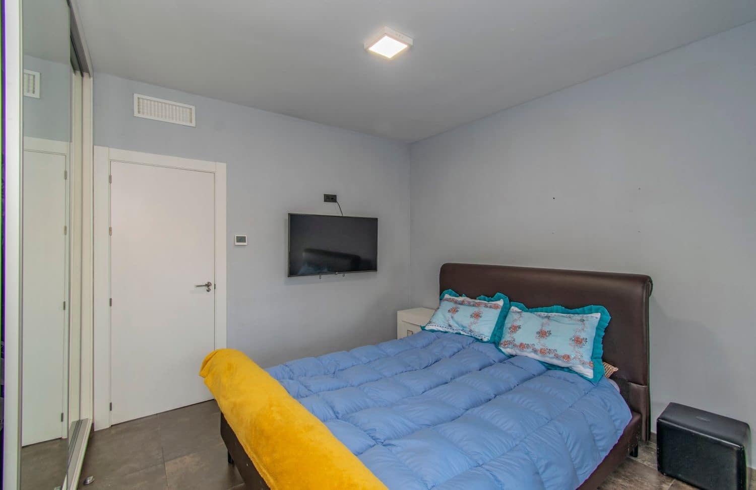 Apartamento de 2 habitaciones en New Golden Mile en venta con piscina garaje - 465.000 € (Ref: 9797554)