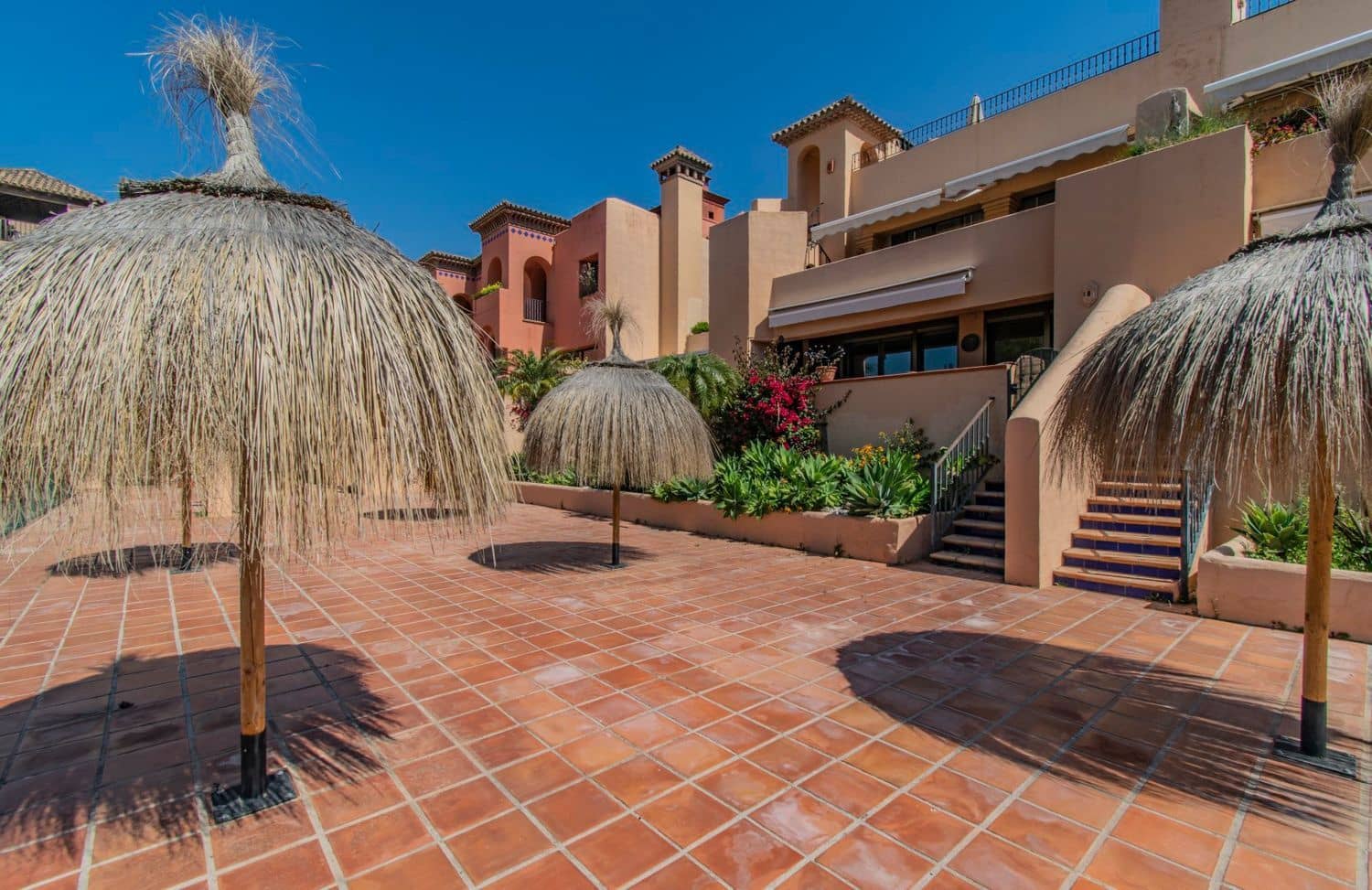 Apartamento de 2 habitaciones en New Golden Mile en venta con piscina garaje - 465.000 € (Ref: 9797554)