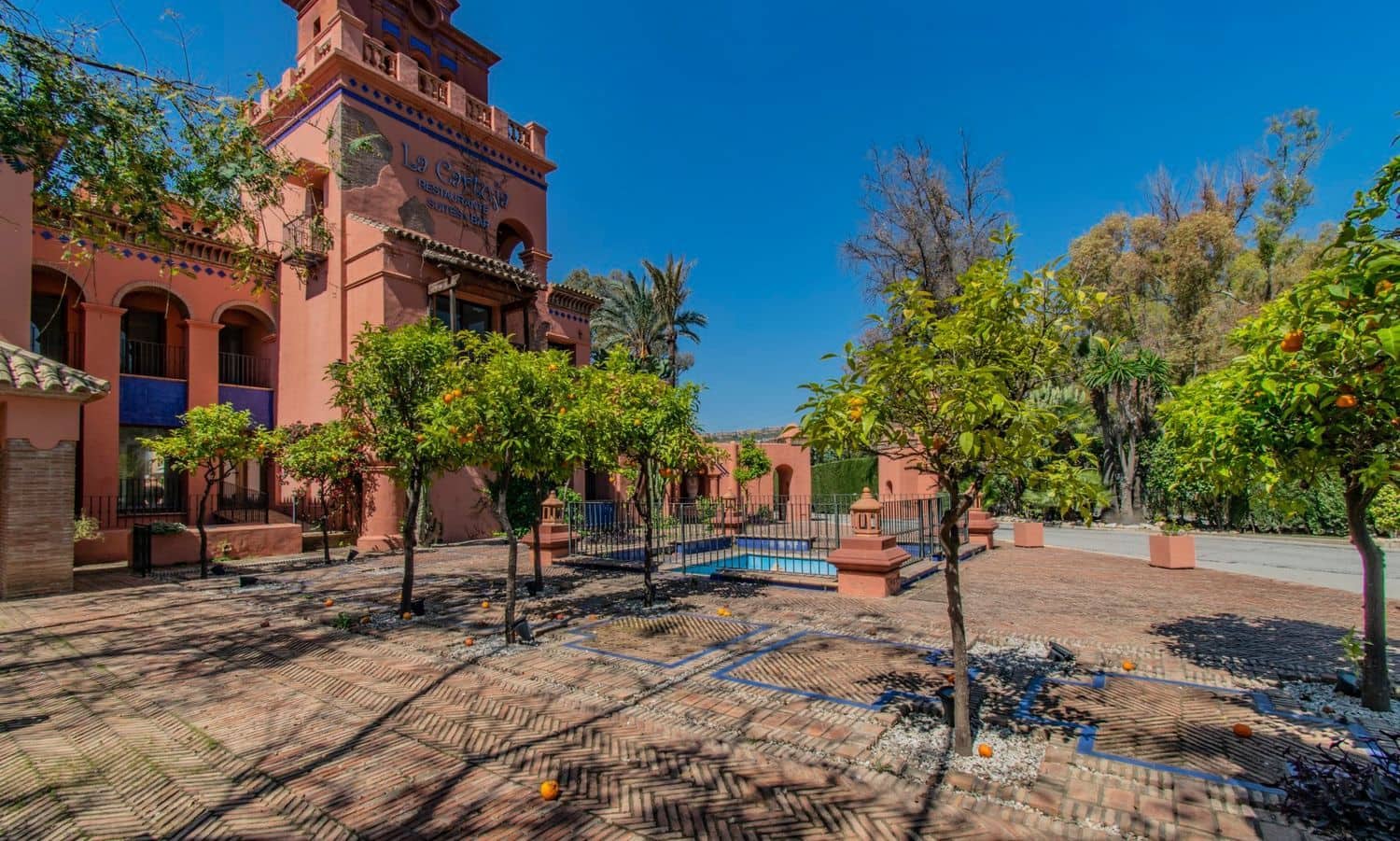 Apartamento de 2 habitaciones en New Golden Mile en venta con piscina garaje - 465.000 € (Ref: 9797554)