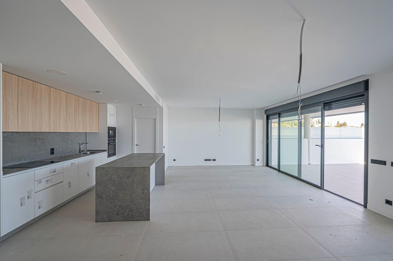 Apartamento de 3 habitaciones en Bahía de Marbella en venta con piscina garaje - 945.000 € (Ref: 9797555)