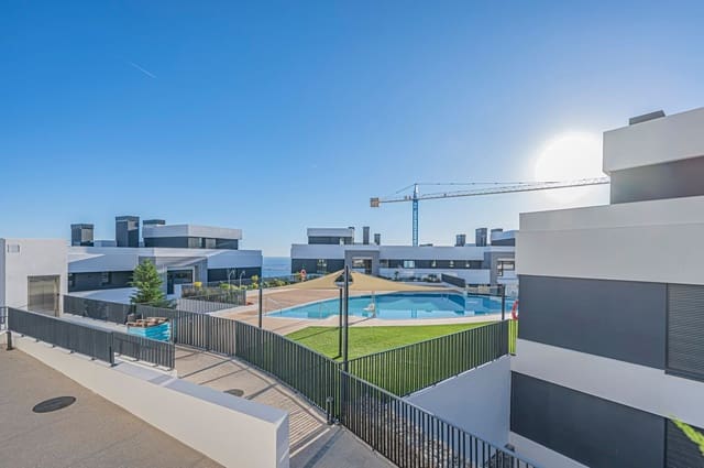 Apartamento de 3 habitaciones en Bahía de Marbella, Marbella en venta con piscina garaje - 945.000 € (Ref: 9797555)