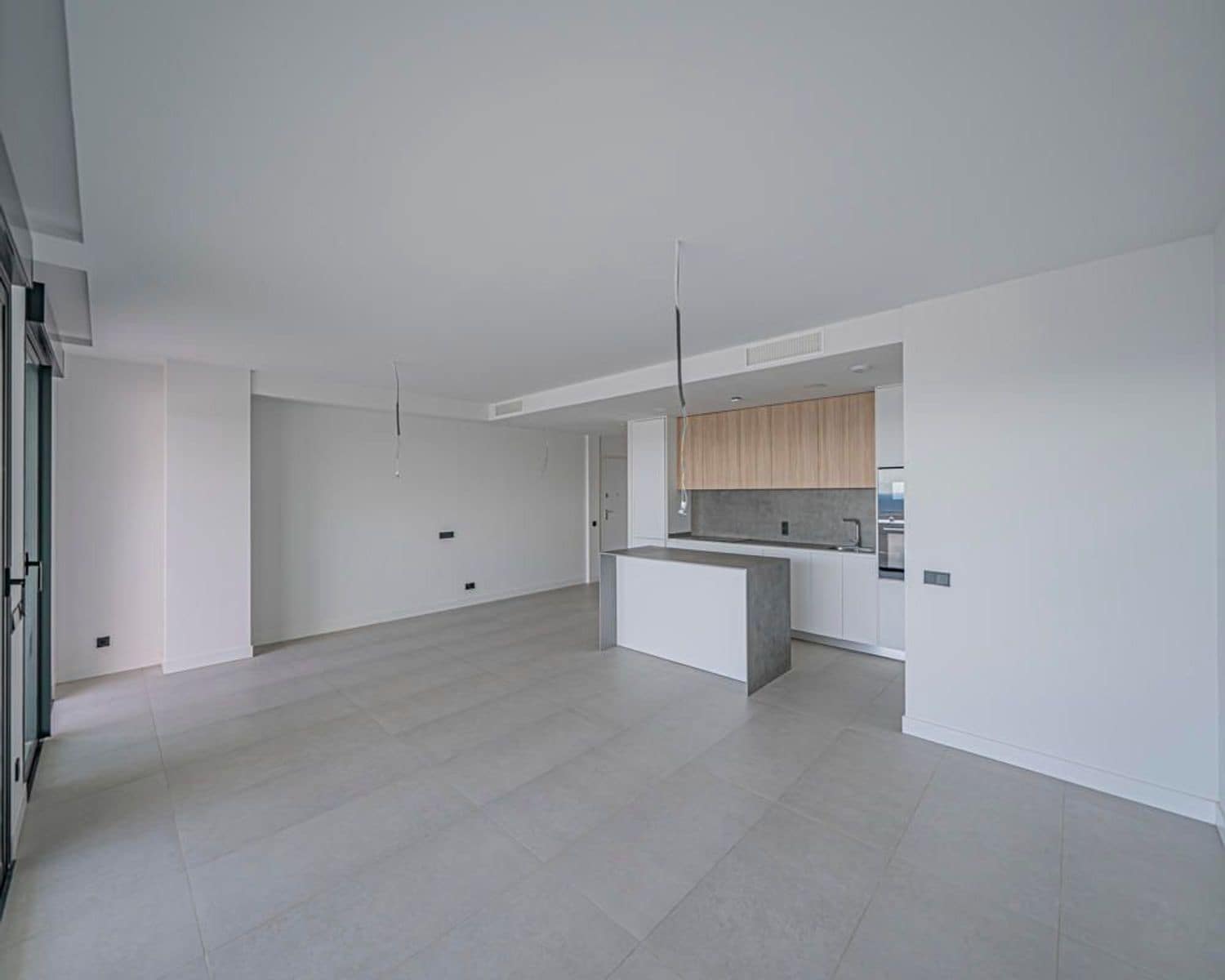 Apartamento de 3 habitaciones en Bahía de Marbella en venta con piscina garaje - 945.000 € (Ref: 9797555)