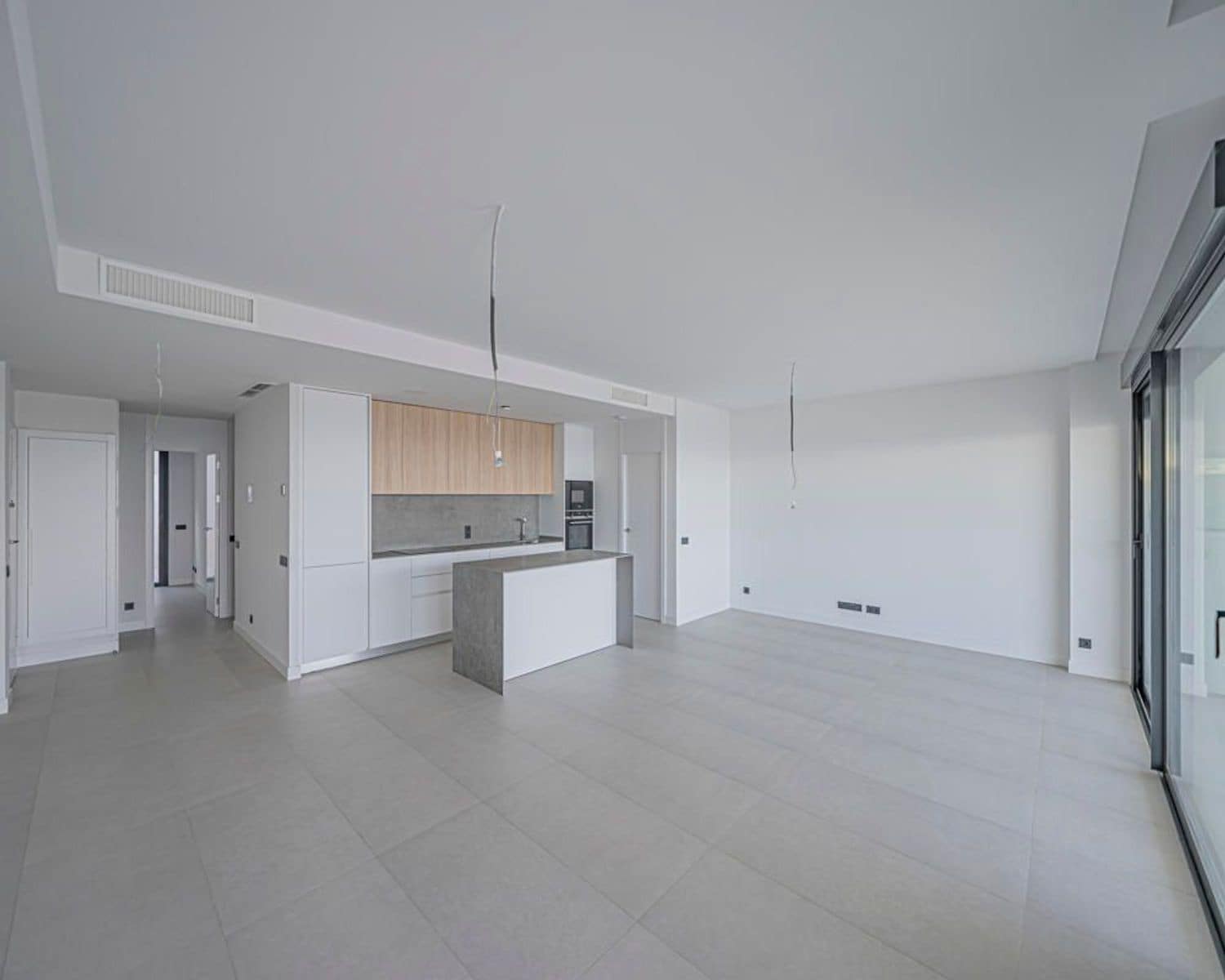 Apartamento de 3 habitaciones en Bahía de Marbella en venta con piscina garaje - 945.000 € (Ref: 9797555)