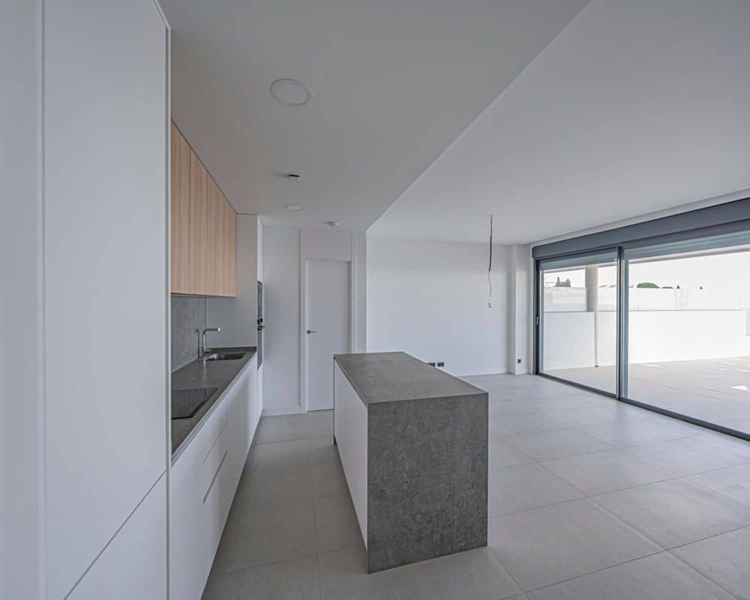 Apartamento de 3 habitaciones en Bahía de Marbella en venta con piscina garaje - 945.000 € (Ref: 9797555)