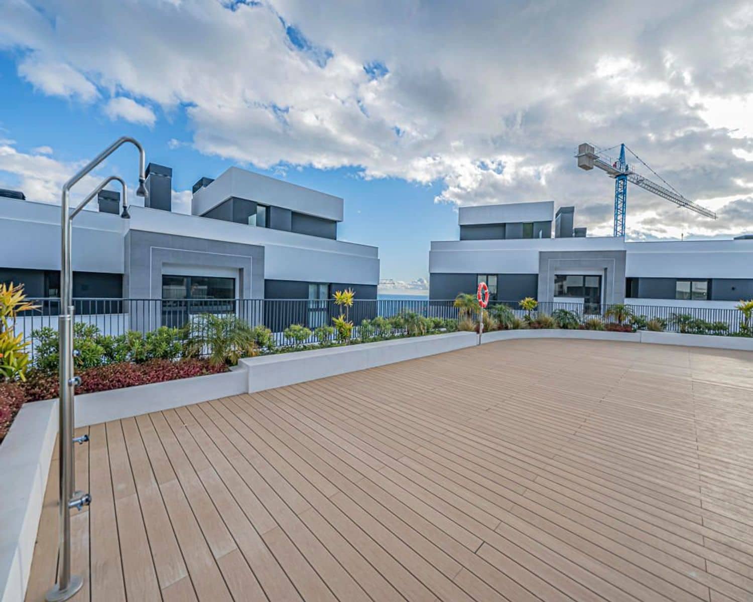 Apartamento de 3 habitaciones en Bahía de Marbella en venta con piscina garaje - 945.000 € (Ref: 9797555)