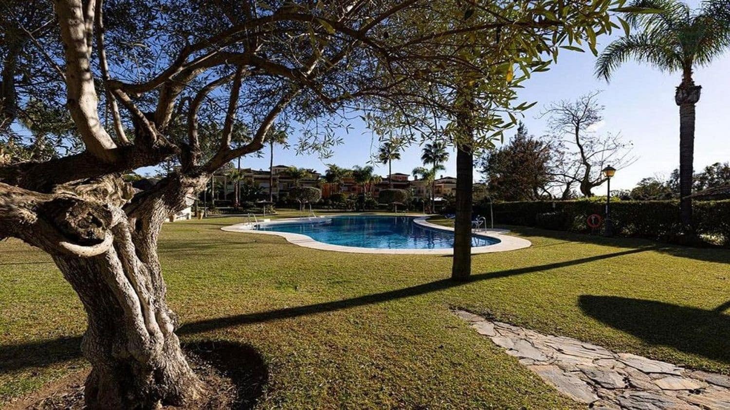 3 bedroom Townhouse for sale in San Pedro de Alcantara with pool garage - € 700,000 (Ref: 9797556)