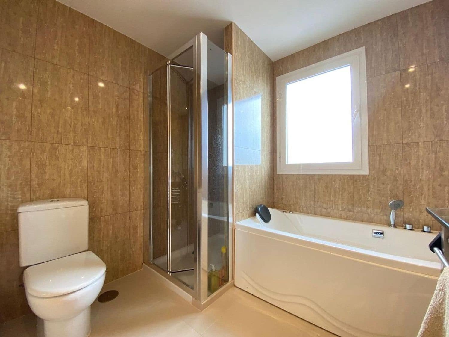 3 quarto Casa em Banda para venda em New Golden Mile com piscina garagem - 530 000 € (Ref: 9797557)