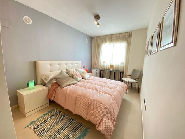 3 quarto Casa em Banda para venda em Nueva Atalaya, Estepona com piscina garagem - 530 000 € (Ref: 9797557)