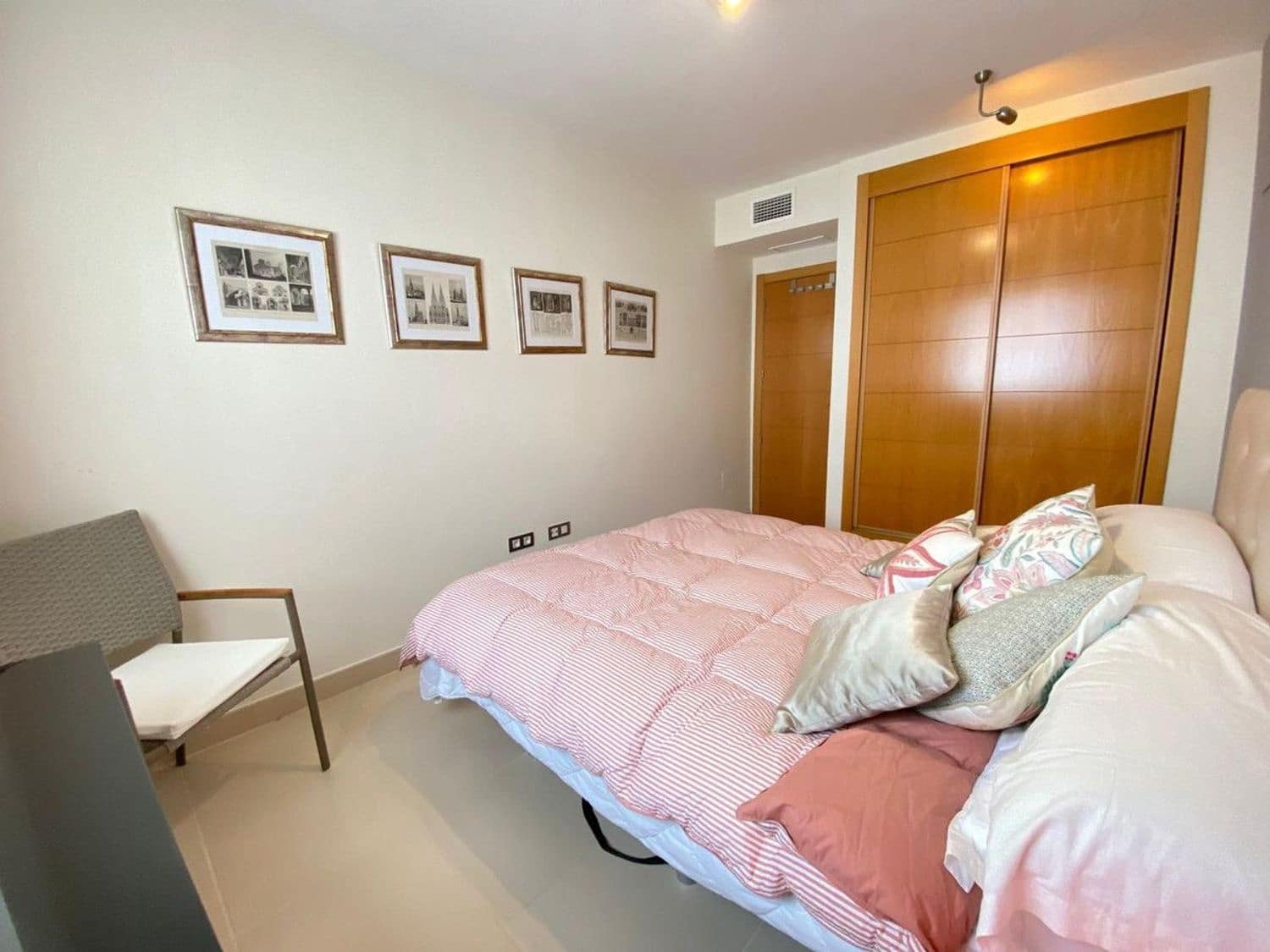 3 quarto Casa em Banda para venda em New Golden Mile com piscina garagem - 530 000 € (Ref: 9797557)