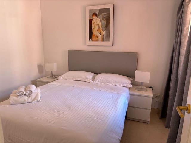 3 sypialnia Apartament na sprzedaż w Lomas De Marbella, Marbella z basenem garażem - 1 100 000 € (Ref: 9797558)