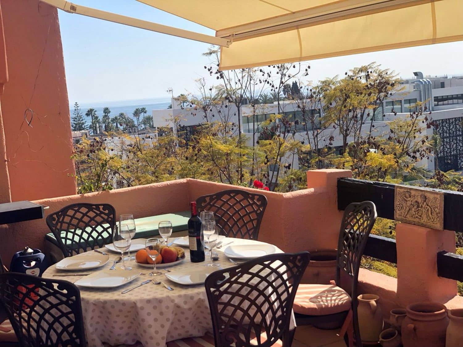 3 sypialnia Apartament na sprzedaż w Marbella z basenem garażem - 1 100 000 € (Ref: 9797558)