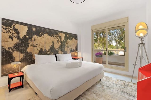 3 soverom Leilighet til salgs i Nueva Andalucia, Marbella med svømmebasseng garasje - € 595 000 (Ref: 9797559)