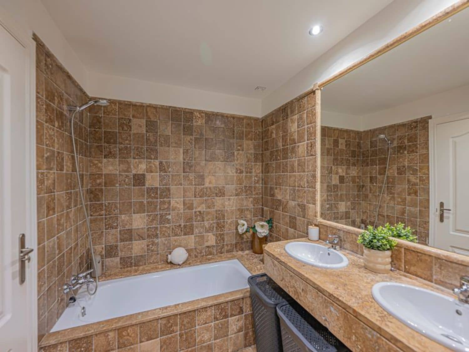 2 bedroom Apartment for sale in New Golden Mile with pool garage - € 420,000 (Ref: 9797560)