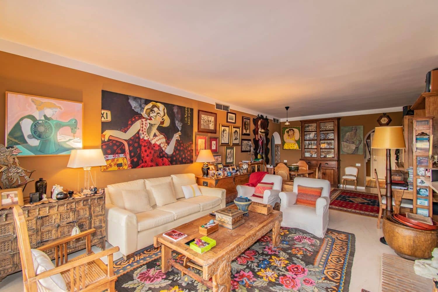 Apartamento de 2 habitaciones en Estepona en venta con piscina garaje - 435.000 € (Ref: 9797561)