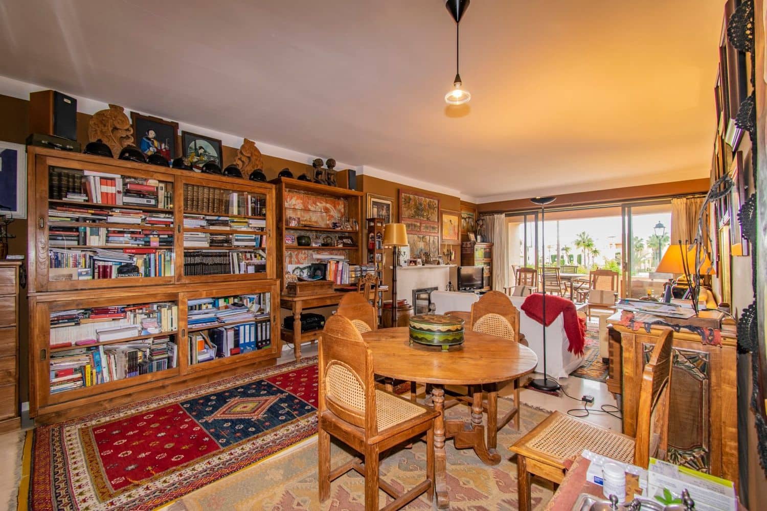 Apartamento de 2 habitaciones en Estepona en venta con piscina garaje - 435.000 € (Ref: 9797561)