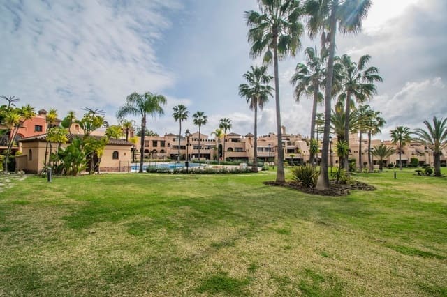 2 sovrum Lägenhet till salu i Nueva Atalaya, Estepona med pool garage - 435 000 € (Ref: 9797561)