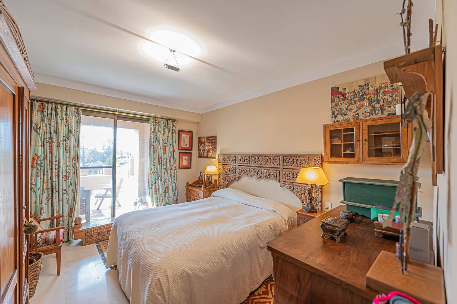 Apartamento de 2 habitaciones en Estepona en venta con piscina garaje - 435.000 € (Ref: 9797561)