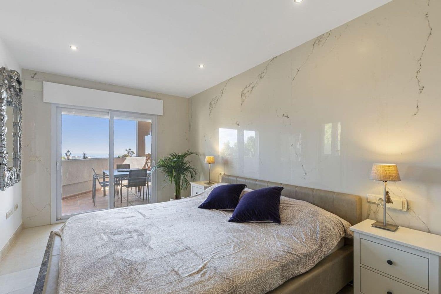 Apartamento de 3 habitaciones en Benahavís en venta con piscina garaje - 650.000 € (Ref: 9797562)