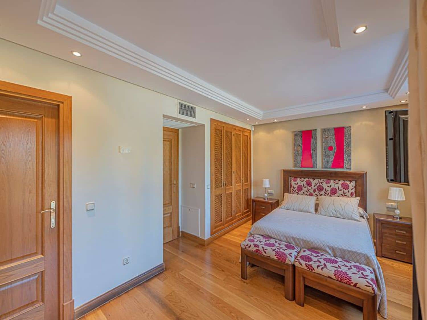 3 sovrum Hus till salu i New Golden Mile med pool garage - 1 250 000 € (Ref: 9797563)