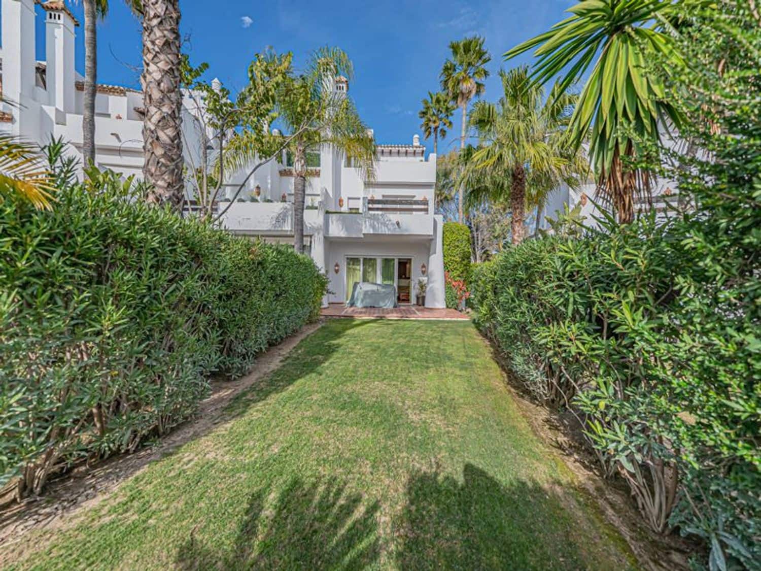 3 sovrum Hus till salu i New Golden Mile med pool garage - 1 250 000 € (Ref: 9797563)