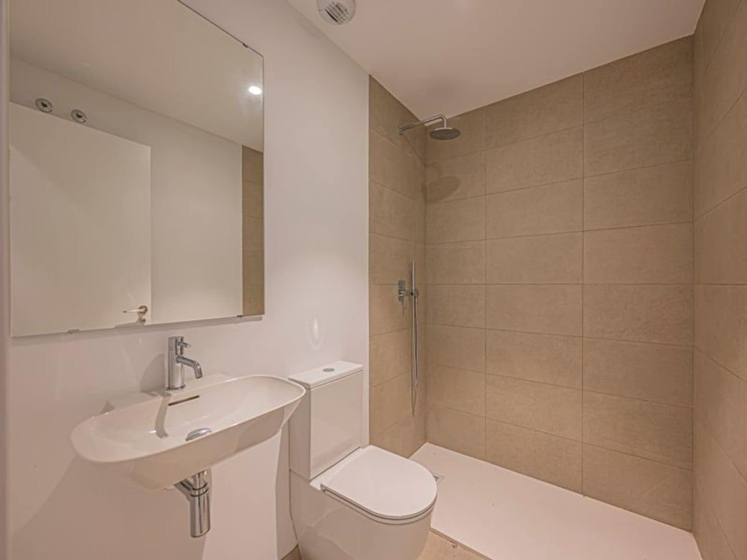 3 quarto Casa em Banda para venda em New Golden Mile com piscina garagem - 900 000 € (Ref: 9797565)