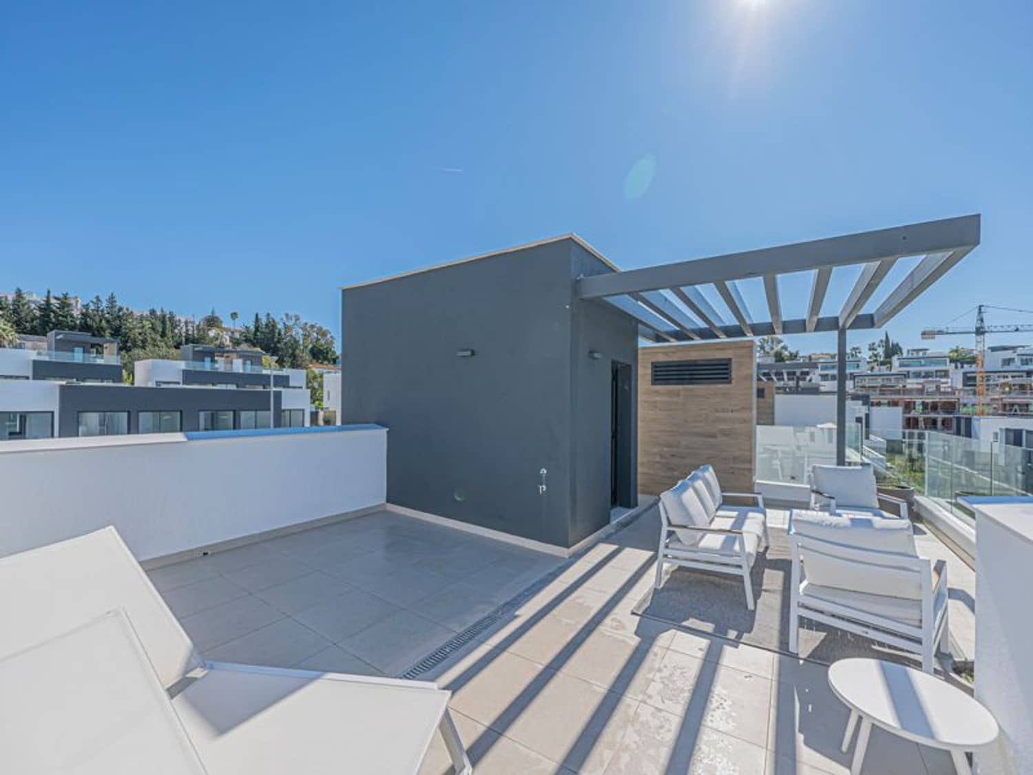 3 quarto Casa em Banda para venda em New Golden Mile com piscina garagem - 900 000 € (Ref: 9797565)