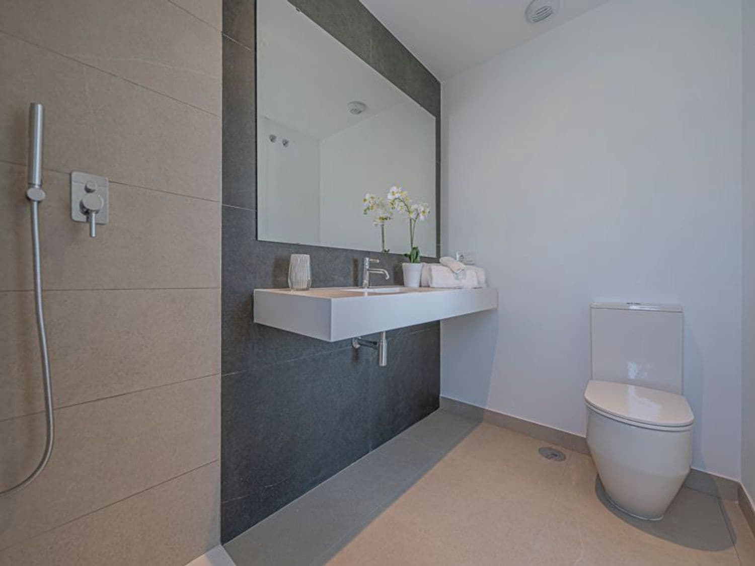 3 quarto Casa em Banda para venda em New Golden Mile com piscina garagem - 900 000 € (Ref: 9797565)