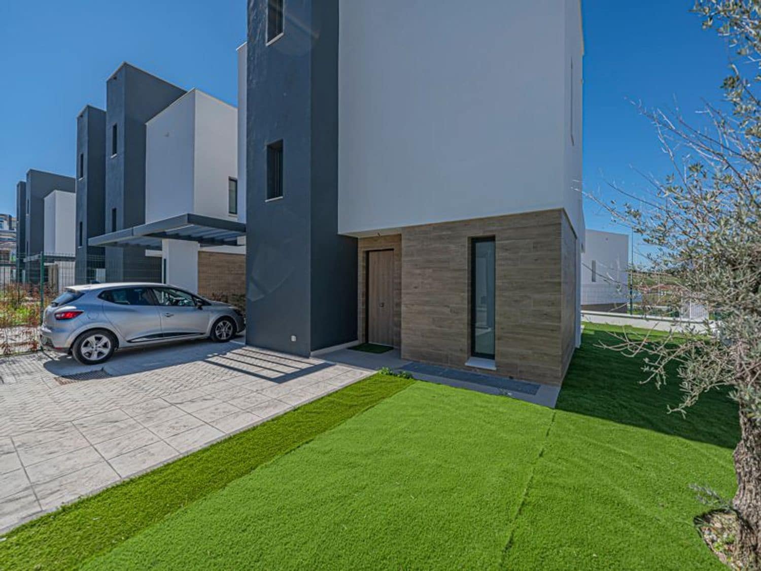 3 quarto Casa em Banda para venda em New Golden Mile com piscina garagem - 900 000 € (Ref: 9797565)