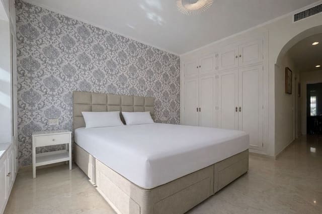 2 sypialnia Apartament na sprzedaż w Benamara - Atalaya, Estepona z basenem garażem - 585 000 € (Ref: 9797566)