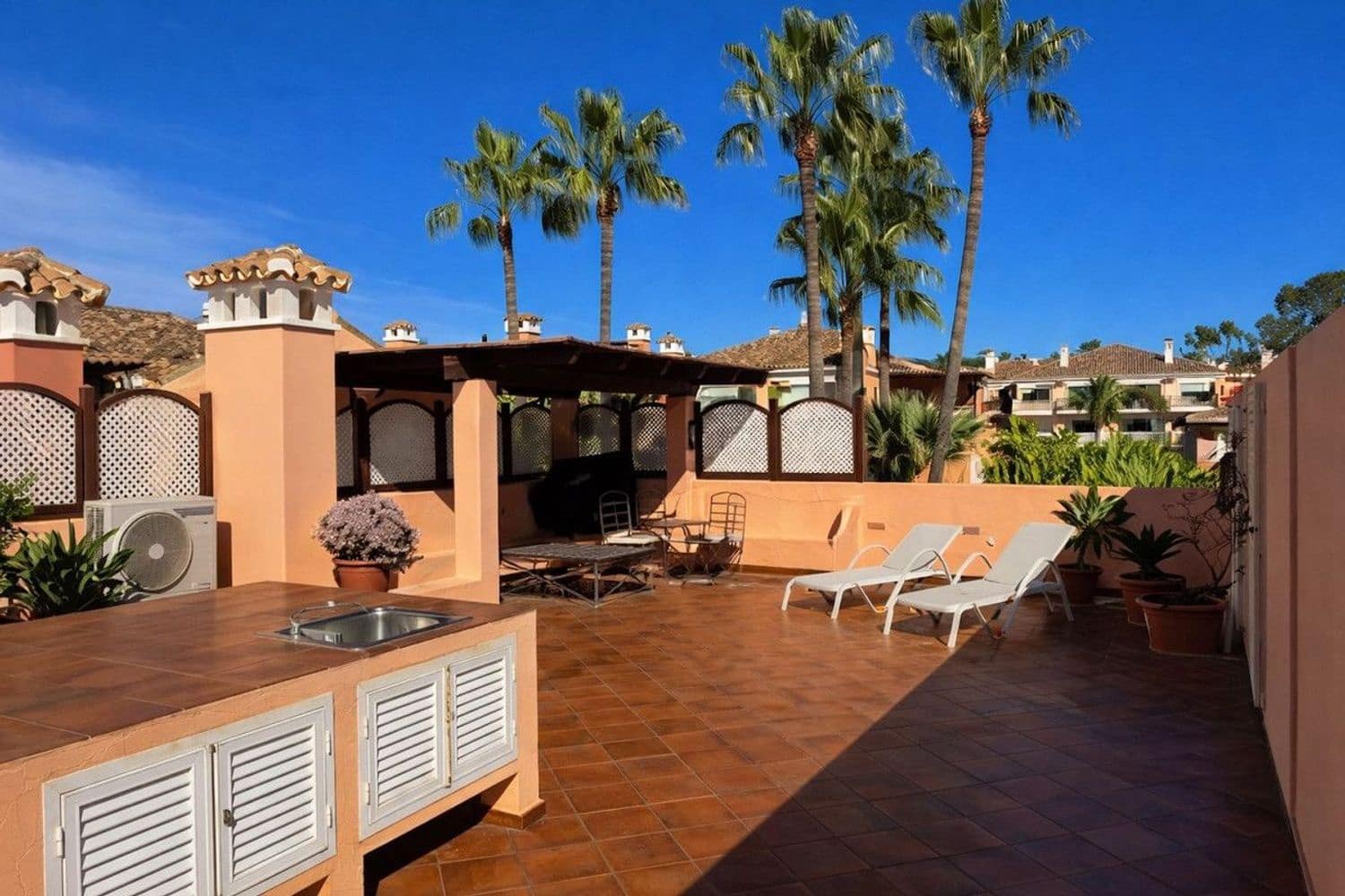 2 Zimmer Apartment zu verkaufen in New Golden Mile mit Pool Garage - 585.000 € (Ref: 9797566)