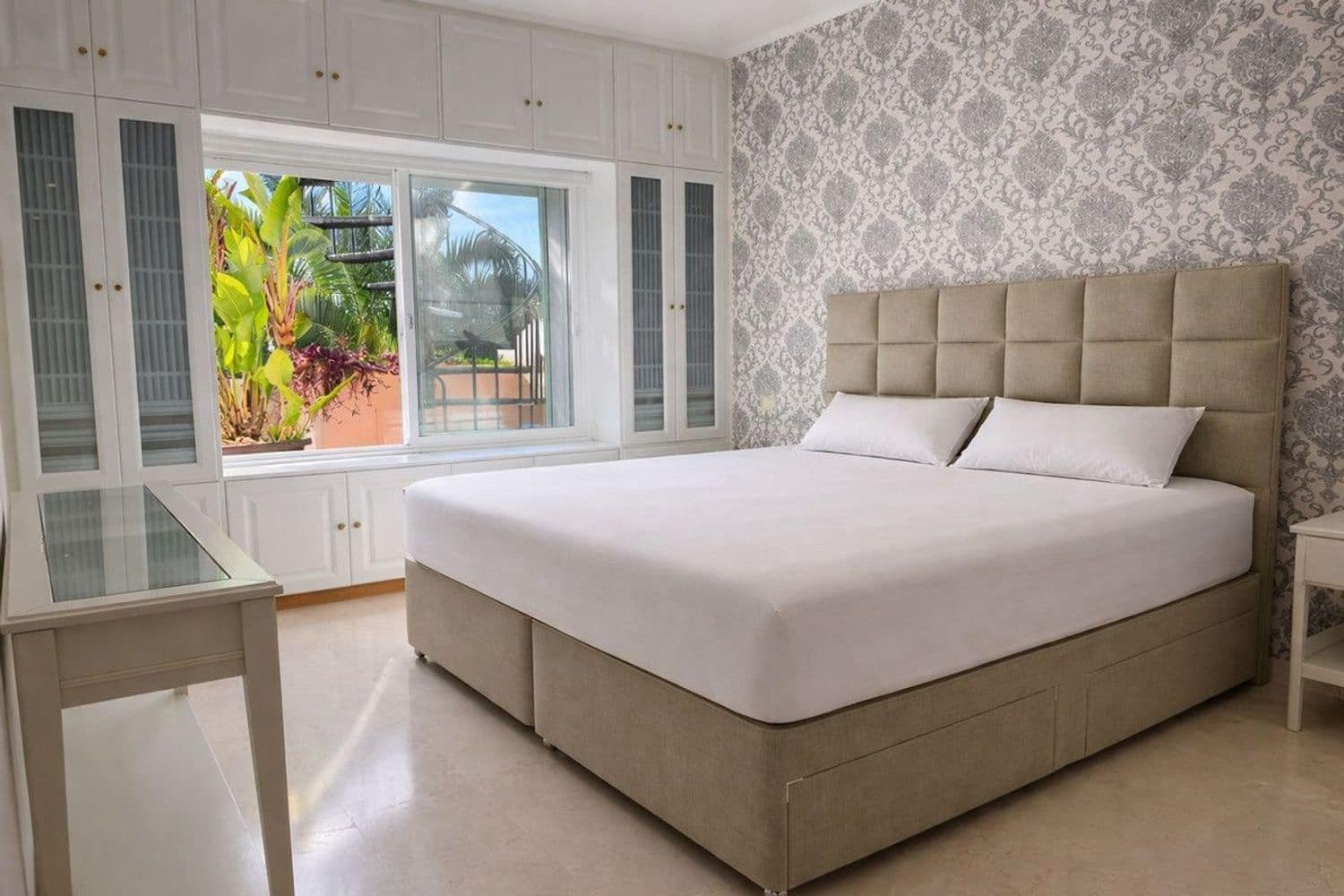 2 Zimmer Apartment zu verkaufen in New Golden Mile mit Pool Garage - 585.000 € (Ref: 9797566)