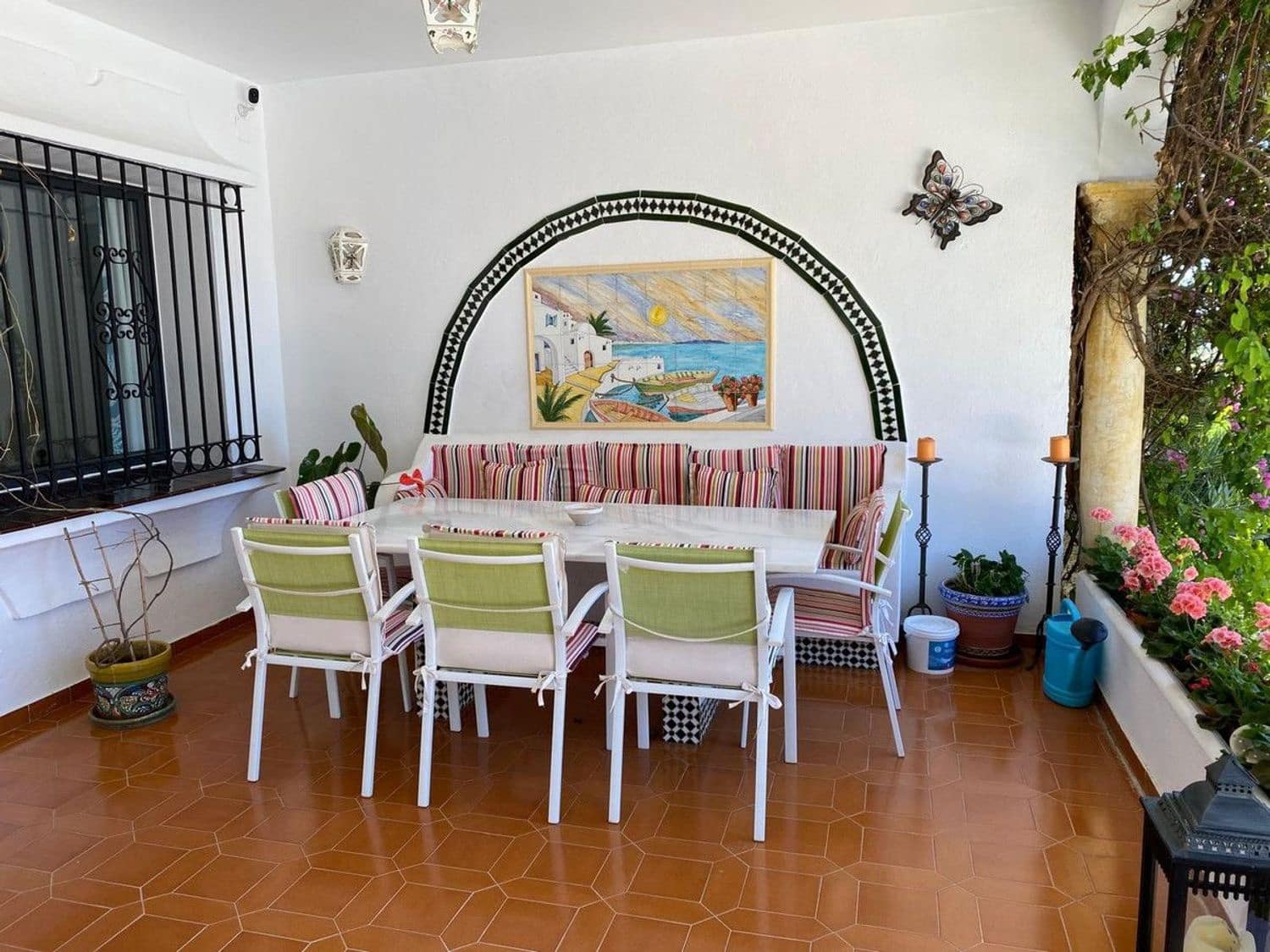 4 bedroom Villa for sale in Benahavis with pool garage - € 1,600,000 (Ref: 9797569)