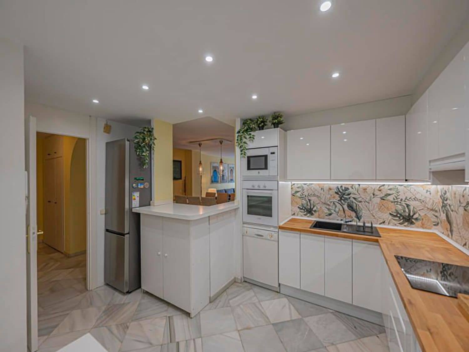 2 chambre Appartement à vendre à Estepona avec piscine garage - 890 000 € (Ref: 9797570)