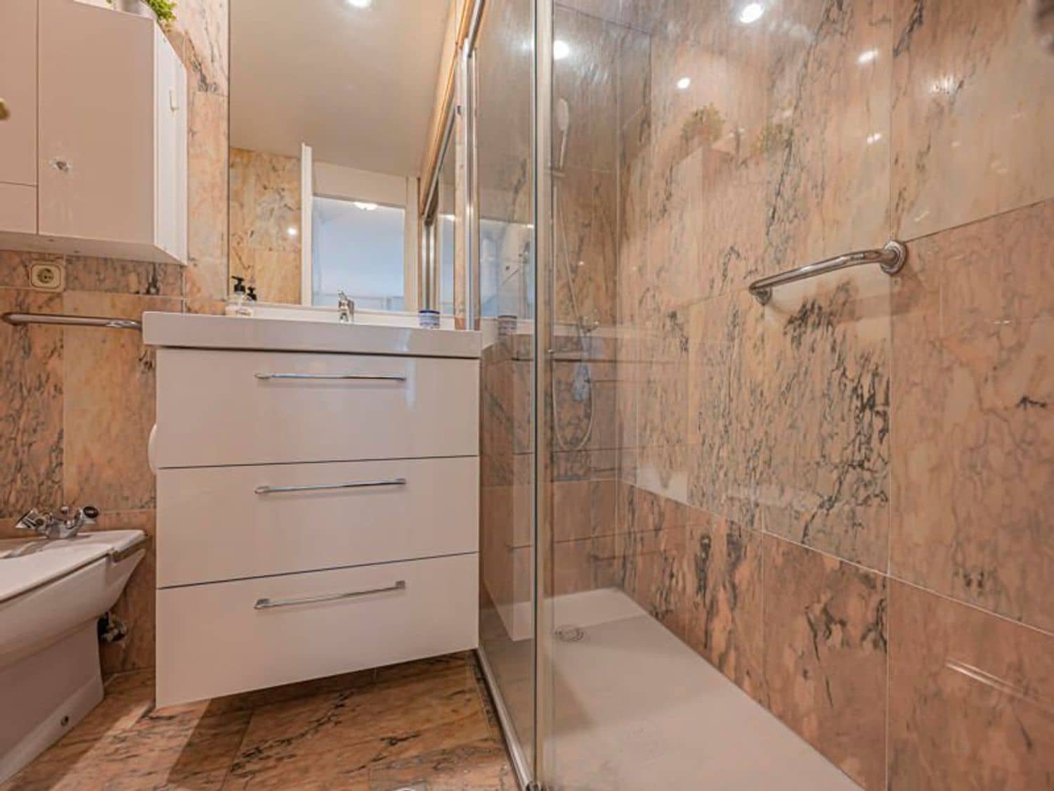 2 chambre Appartement à vendre à Estepona avec piscine garage - 890 000 € (Ref: 9797570)