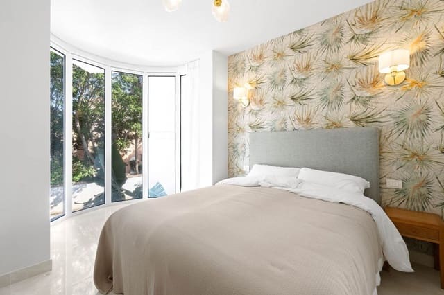 2 quarto Apartamento para venda em El Velerín, Estepona com piscina garagem - 850 000 € (Ref: 9797571)