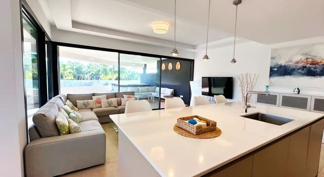 3 quarto Apartamento para venda em El Paraiso, Estepona com piscina garagem - 750 000 € (Ref: 9797572)