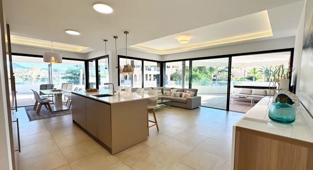 3 quarto Apartamento para venda em El Paraiso, Estepona com piscina garagem - 750 000 € (Ref: 9797572)