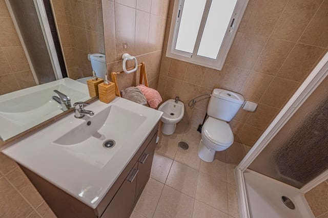 3 soveværelse Lejlighed til salg i La Patera, Marbella med garage - € 289.900 (Ref: 9797573)