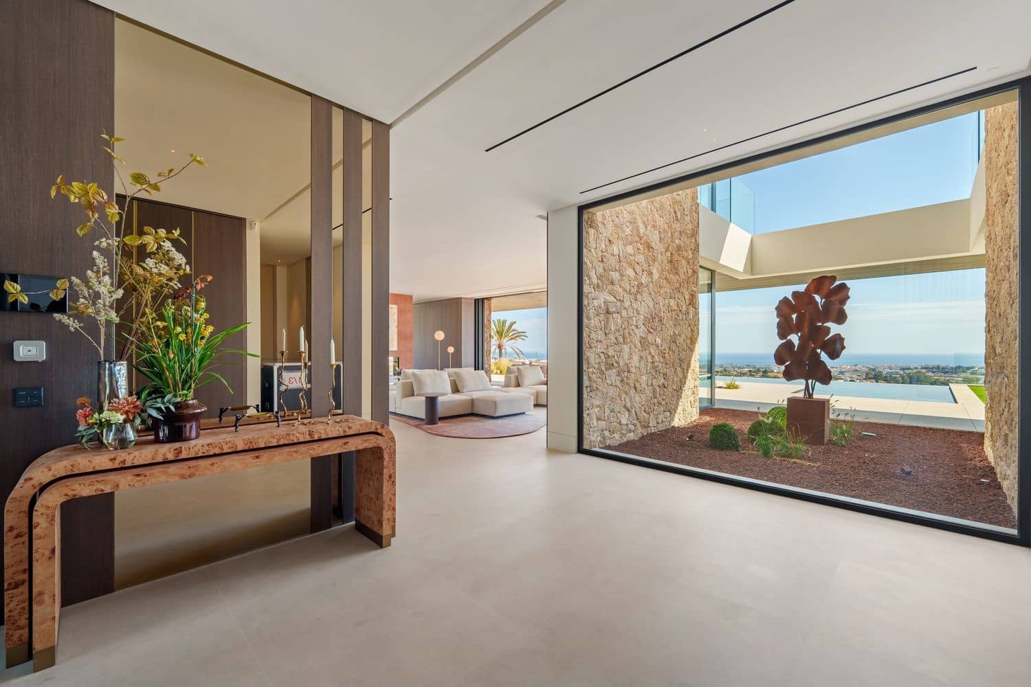 Chalet de 8 habitaciones en La Quinta en venta con piscina garaje - 19.880.000 € (Ref: 9797574)