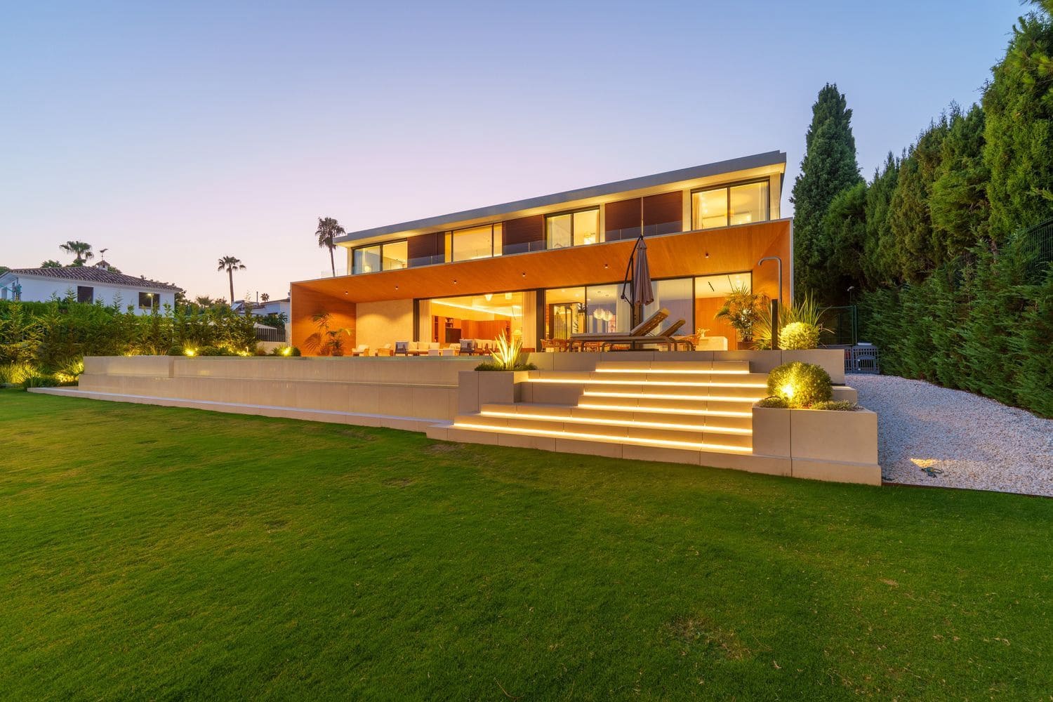 6 bedroom Villa for sale in San Pedro de Alcantara with pool garage - € 5,995,000 (Ref: 9797575)