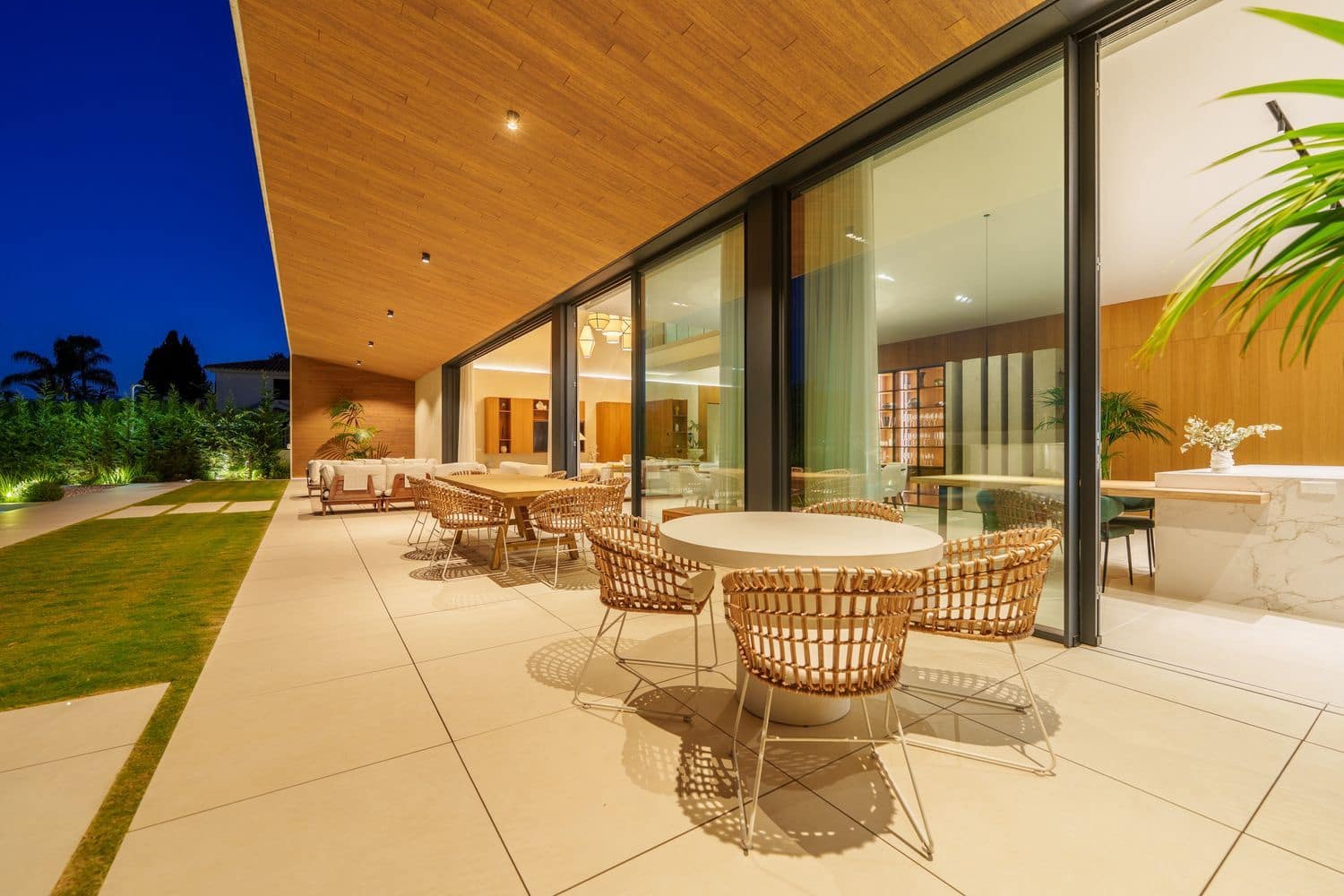 6 bedroom Villa for sale in San Pedro de Alcantara with pool garage - € 5,995,000 (Ref: 9797575)